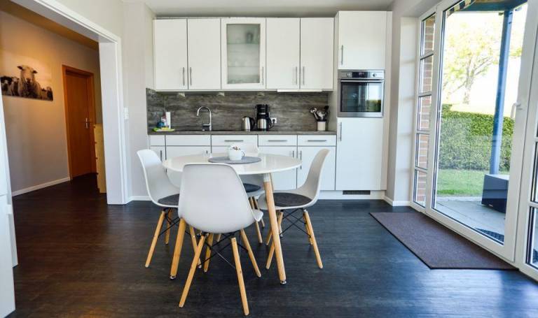 Fully equipped rental apartment with patio | Pets are welcome — photo 4