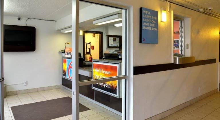 Motel 6 Toledo, OH — photo 4