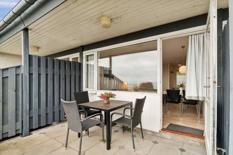 Children-friendly rental apartment with BBQ | Sea view | Close to the beach | Pets allowed — photo 3