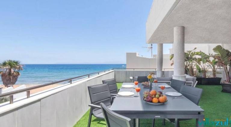 Villa with patio in Nijar