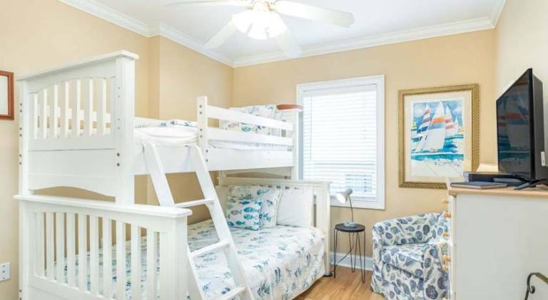 Holiday apartment with pool & hot tub | Beach nearby | Pets are welcome — photo 2