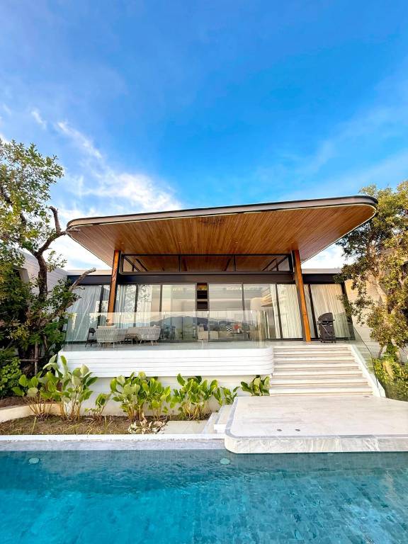 House with hot tub, pool & garden | Pets are welcome — photo 3