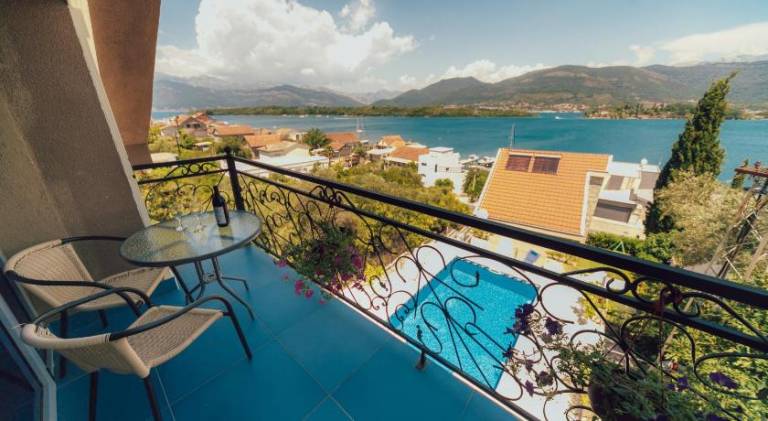 Villa with pool | Pets allowed — photo 5