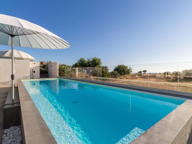 Vacation home with terrace, garden & BBQ — photo 2