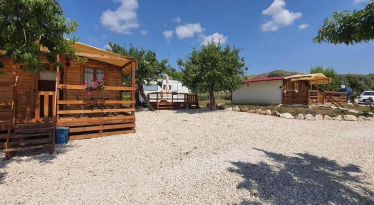 Feudo Mallav big wooden house b&b Noto — photo 3