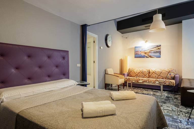 Apartment with terrace | Next to Seville Cathedral | Good for workation | Dogs allowed — photo 4