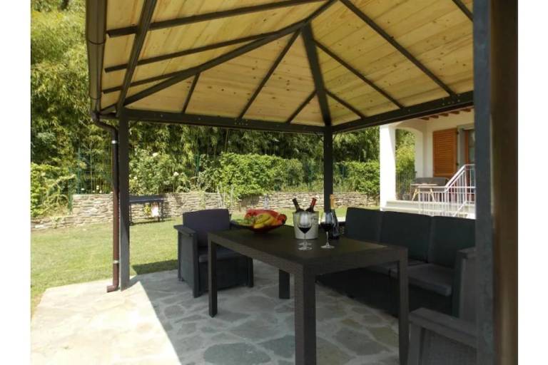 House  Ponzalla