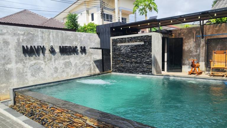 Villa with hot tub, pool & barbecue — photo 5