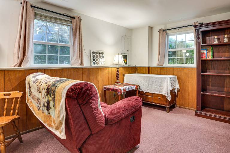 2 Mi to NYC Train: WFH-Friendly Greenwich Apt! — photo 5