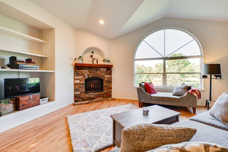 Pet-Friendly Longmont Home w/ McIntosh Lake Access — photo 4