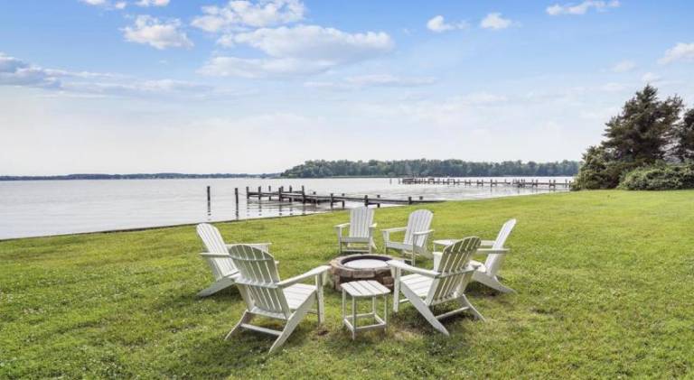 302 m&sup2; Ferienhaus