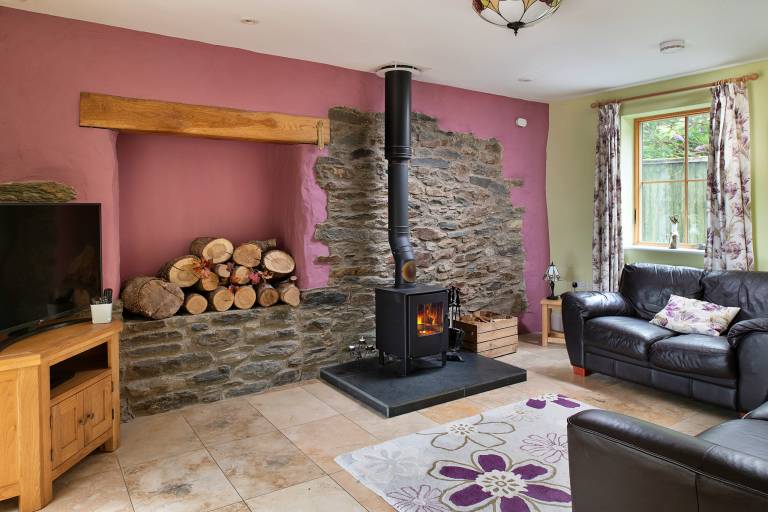 Cottage with garden, jacuzzi & patio — photo 3