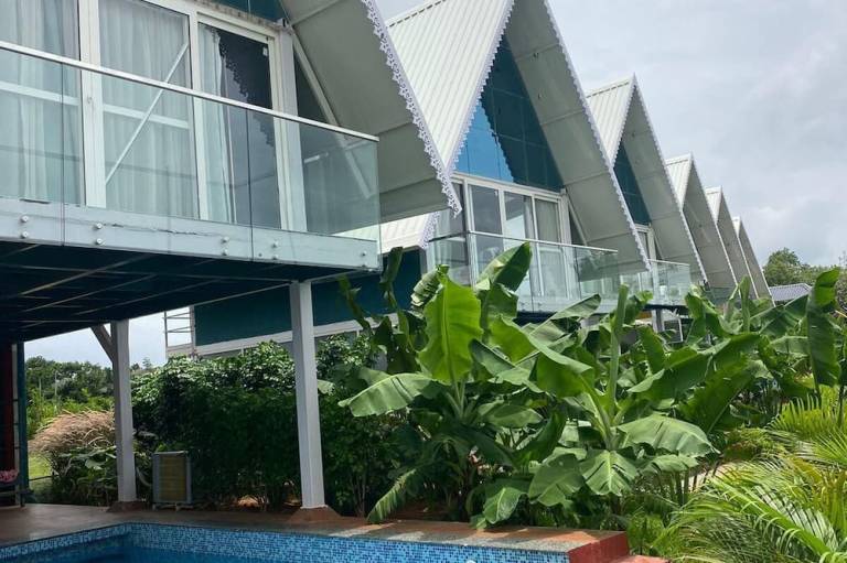 Sakhi Lakeview Resort