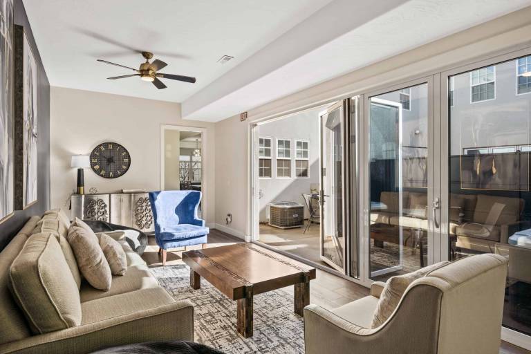 Fully equipped spacious vacation home with pool, jacuzzi & barbeque | Pet-friendly — photo 2