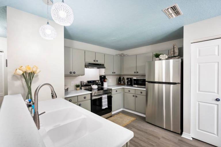 Vacation home with yard & barbecue — photo 4