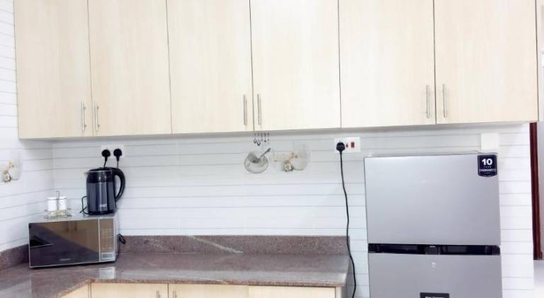 Serviced apartment with patio | Pets allowed — photo 2
