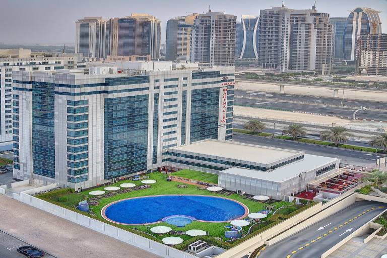 Luxe Deluxe Studio King Apt with Marina View