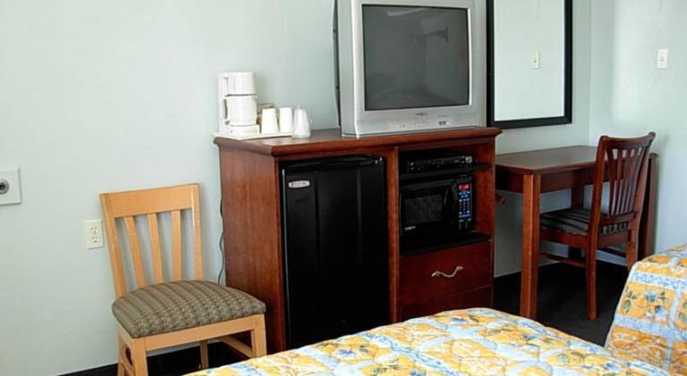 Economy Inn — photo 2