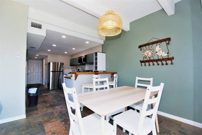 Children-friendly charming condo with private pool | Close to the beach | Pets allowed — photo 4