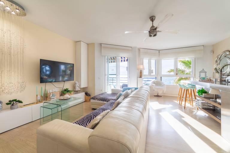 Apartment "Ocean Views, Paseo Marítimo" with Terrace and Wi-Fi — photo 4