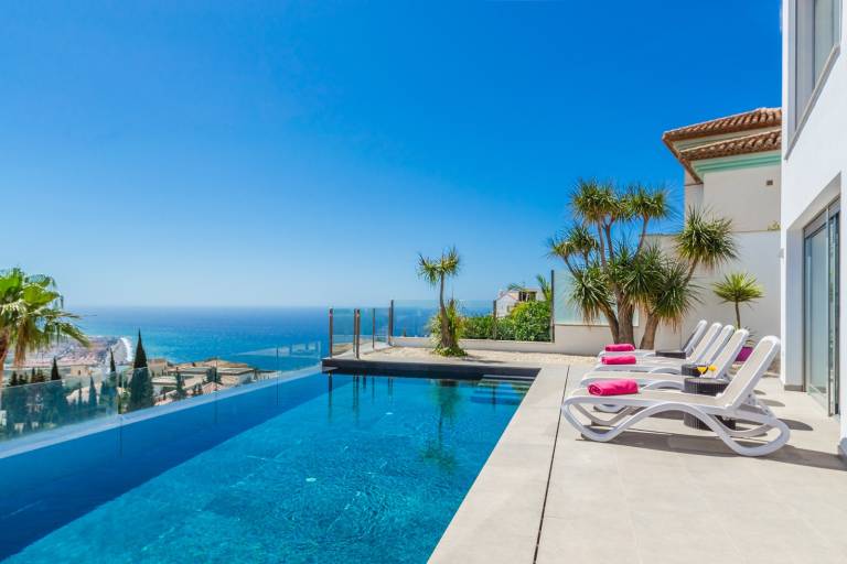 Villa 'Malaika' with Sea View, Wi-Fi and Air Conditioning — photo 3