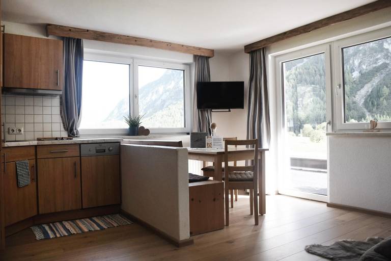 Appartement Fewo Dusche WC gartenseitig