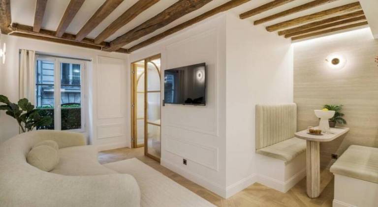 Apartment | Next to Champs-Élysées | Dogs allowed in Clichy