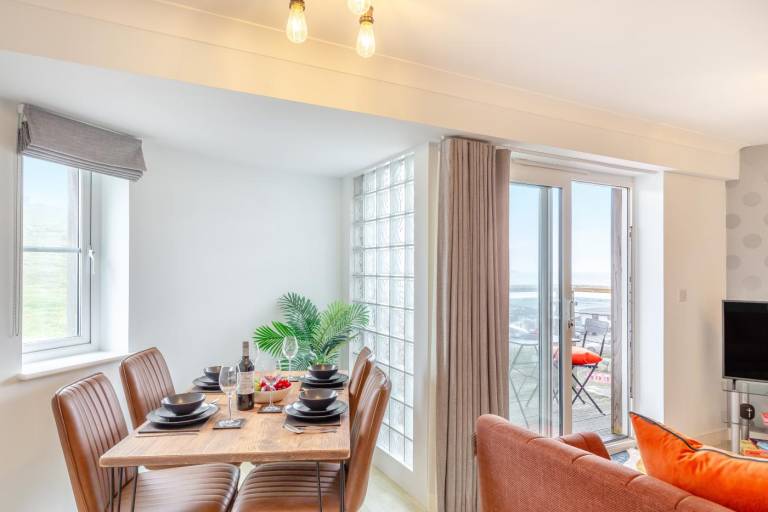 Rental apartment with 2 rooms for 4 persons — photo 4
