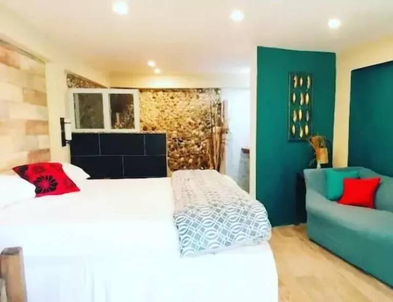 Bed and breakfast  Kingston