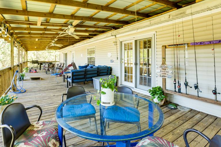 Lake Livingston Home w/ Dock & Deck! — photo 3