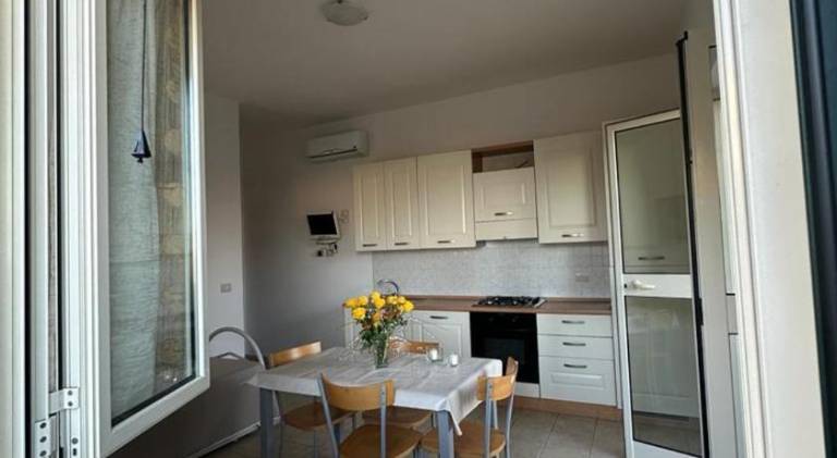 Rental apartment with patio — photo 4