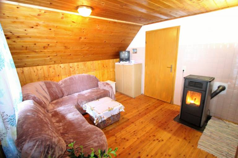 Chalet with garden, sauna & barbeque | Nature view — photo 2