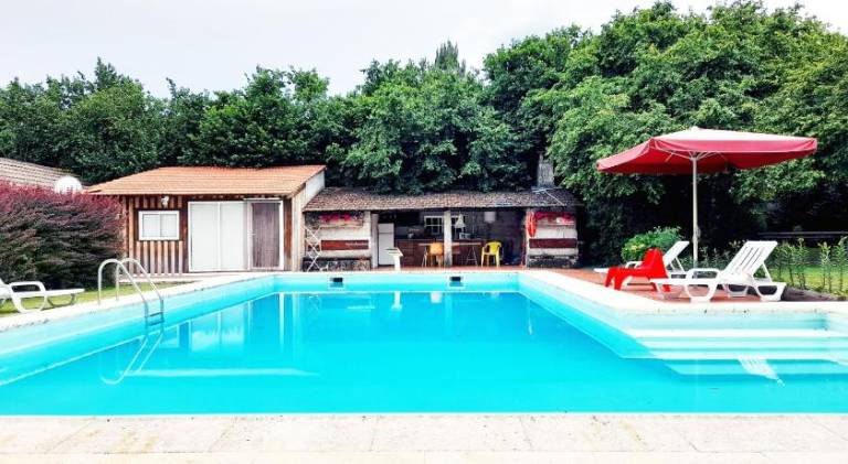 House with pool, grill & yard — photo 3