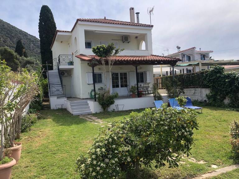 σπίτι  Trizonia