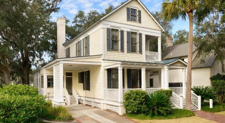 House with pool & hot tub | Pets are welcome in Bluffton, SC
