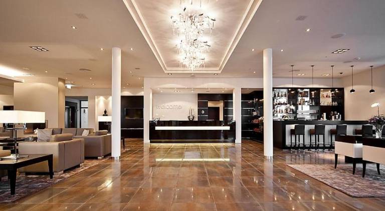 Relais & Chateaux Hotel Burg Schwarzenstein — photo 2