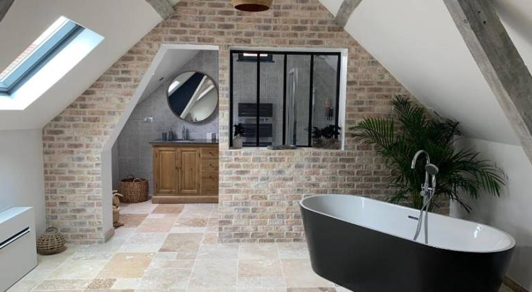Rental apartment with jacuzzi — photo 4