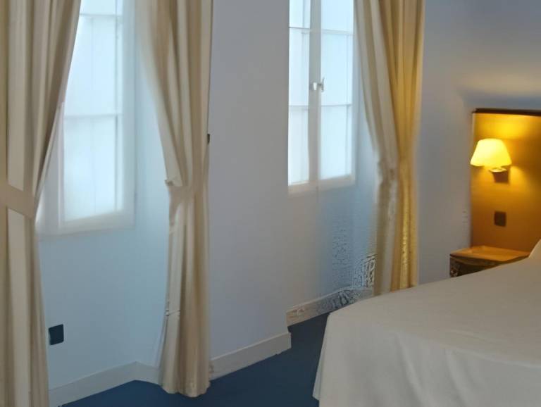 Hotel du Port in Le Bois-Plage-en-Re