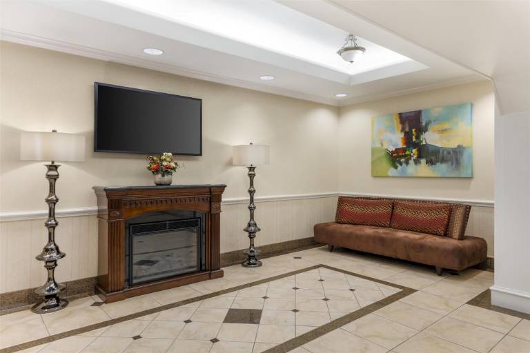 Best Western Plus Waxahachie Inn & Suites — photo 5