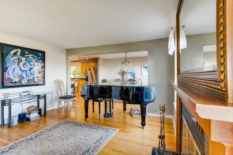 Federal Way Vacation Rental: Bay & Mountain Views! — photo 4