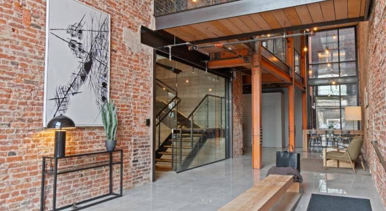 Sosuite at The Queen - Queen Village — photo 3
