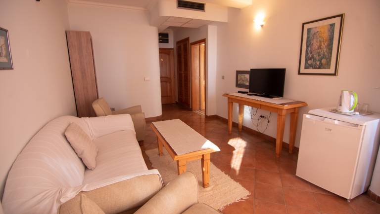 Levantin Inn 1-2 - 2 Suite Sea View — photo 4