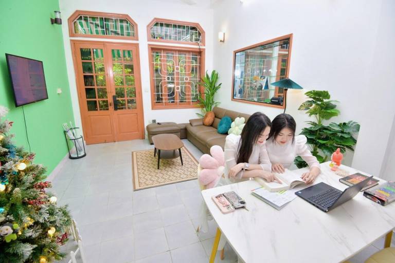 Hằng Home - 4BRs • Train View • Balcony • Gym — photo 4