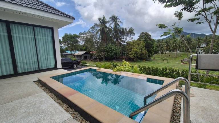 Villa with terrace, yard & pool — photo 3