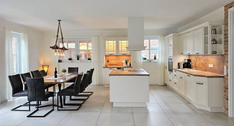 2022 erbautes Ferienhaus Emilia - mit Sauna und eingezäuntem Garten. in Kuehlungsborn