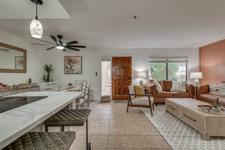 1 Mi to Boat Ramp: Lake Havasu City Condo w/ Patio — photo 2