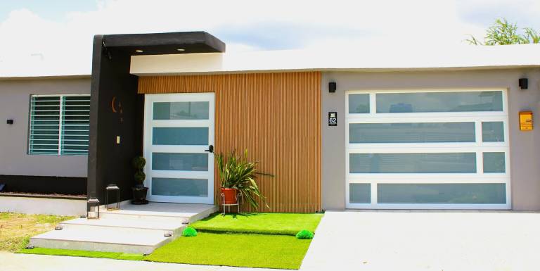 House  Isla Verde