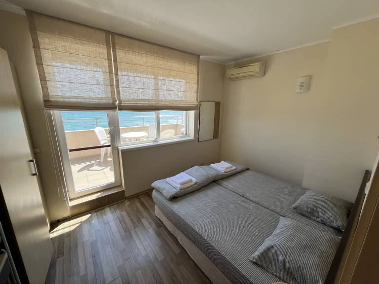 Apartment with magnificent sea view — photo 5