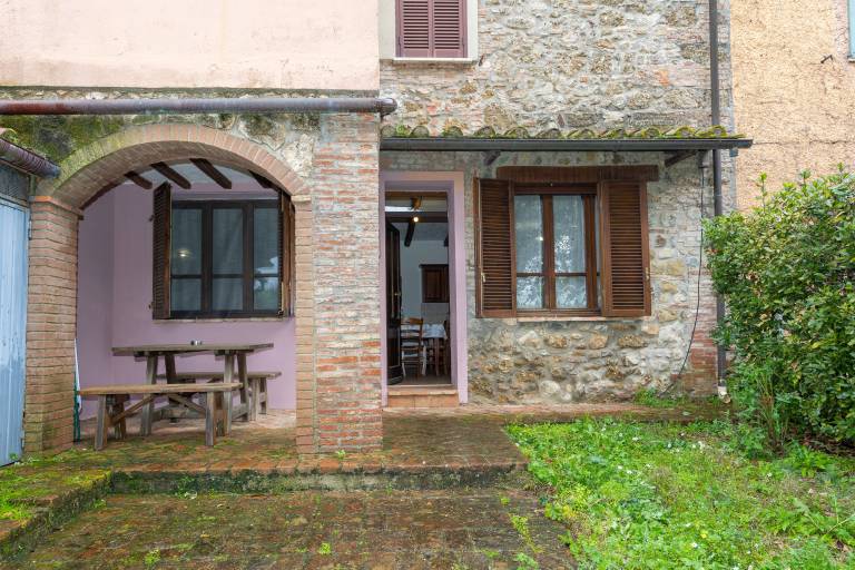 Apartment 'Andrea' with Shared Pool and Shared Garden in Massa Marittima