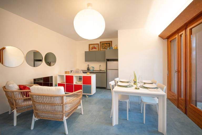 Holiday apartment with garden & patio — photo 2